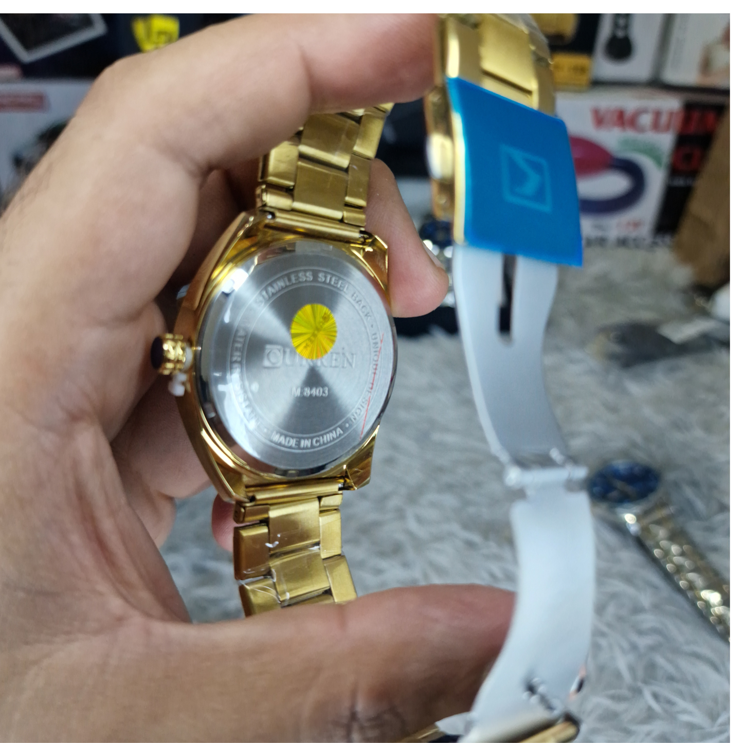 Luxury Golden Wrist Watch